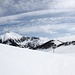 <b>Pochi metri prima di raggiungere la sella emerge all’improvviso il maestoso Corno di Gesero (2227 m): con la neve incute molto rispetto! </b>