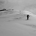 Questa invece è la cresta terminale e la foto non rende l'idea della pendenza. la difficoltà maggiore, risiede tuttavia nella neve che da questo punto alla casermetta è cedevolissima.