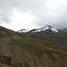 gegenüber liegt der 5008m hohe Cerro Kinkillosa; der Schnee wird im Laufe des Tages wieder wegschmelzen