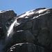 Während des Abstiegs von der Fründenhütte sind etliche Wasserfälle zu passieren, .....