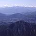 Monte San Salvatore vorne, dahinter die Walliser Viertausender