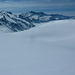 Schneelandschaft, überspannt vom Wissgandstöckli, Sardona-Segnas und Vorab