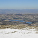 Blick vom Gipfel des Chapa nach Norden auf den Embalse de los Bermejales und die Gegend um Játar