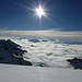 wunderschöne Stimmung am Galenstock; Rückblick in Richtung Albert-Heim-Hütte, welche allerdings tief unter der Nebeldecke steckt