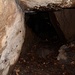 Die Höhle an der Königsnase ist etwas feucht und schmutzig, aber ziemlich geräumig