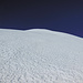 von hier sind es noch mind. 2.5 - 3h bis zum Kraterrand, die Schnee- resp. Firnflanke ist durchgehend 35 - 40 Grad steil