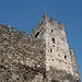 Le alte mura del Castello