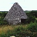 Un edificio in pietre a secco a Lalbenque, se ne trovano ancora, isolati nelle campagne del Quercy, sono delle capanne sormontate da un tetto cnico chiamate "gariottes" o "caselles", ricordano le "bories" dell'Alta Provenza. Vengono utilizzate dai contadini come ricoveri o magazzini.