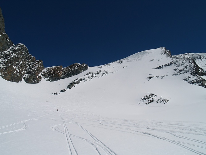 Schlüsselstelle vom Adlerpass im Blick zurück... Fotos