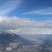 Tiefblick auf Innsbruck, der <a href="http://www.hikr.org/tour/post43435.html">Solstein</a> hüllt sich in Wolken