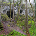 Eine der vielen Höhlen im Chaltbrunnental. Ruhig ist es hier im Sommer nur bei regnerischem Wetter