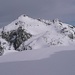 Gipfelaufbau Piz Calderas mit Aufstiegsflanke von der Tschima da Flix