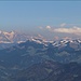 in der Ferne grüßen die Steinberge und Berchtesgadener Alpen