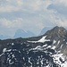 Links neben dem inzwischen gut bevölkerten Kramer ist die Östliche Karwendelspitze
