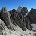 Cima Sud di San Sebastiano (2440 m)-links und Cime di Tamer-rechts im Bild.