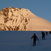 Alpenglow on Rimpfischhorn. Gut sichtbar der Große Gendarm am Nordgrat. Einige Seilschaften zieht es zum Rimpfischhorn.