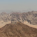 Mal nach Norden ins Wadi Rum gezoomt, leider etwas dunstig