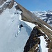 Haldigrat. Auf einer Höhe von 2190 Meter zweigt der Zickzackweg vom Haldigrat ab und führt hinunter zur Windegg und Widderen.