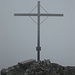 Gipfelkreuz am kleinen Mythen.<br /><br />Scheinbar gehört das Bänkli beim Kreuz den Schwyzern und das Bänkli 10m weiter Richtung Norden den Einsiedlern ;-)
