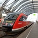 "Einsteigen bitte!" hei0t es um sieben Uhr morgens im Dresdner Hauptbahnhof.<br /><br />Der Regionalexpress fährt nur am Wochenende von Dresden Hbf bis nach Tannwald durch. 