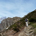 Sul sentiero tra le ginestre verso il Monte Bigorio