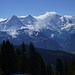 Blick vom Vorgipfel ins Oberland.
