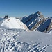 Zwei weitere Schneeschuher auf dem Gipfel, rechts die weiteren Churfirsten