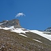 Ganz links die Große Riedlkarspitze, rechts die Breitgrießkarspitze mit dem steilen Schneefeld, das die Westflanke derzeit noch bedeckt.