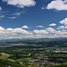 Wolken Show über Aarau. Auffällig ist das Telli Quartier