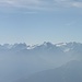 Gipfelpanorama von den Walliser 4000ern bis zum Mont Blanc, leider etwas diesig ...