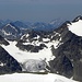 Eiskastenspitze,3371m-rechts, mit Perseierspitze,3036m in Lectaler Alpen ein bisschen links.