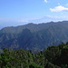 Blick über das Tal von Vallehermoso mit dem Felszahn Roque El Cano