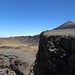 Pico Viejo - ist eigentlich ein grosses Loch, mehr ein riesiger Doppel-Krater als ein Pico. Der grössere Krater ist weit und breit, der kleinere ist schmäler und tiefer. Grossartiges Loch!