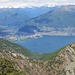 Tiefblick hinunter nach Locarno, zum Maggiadelta und zum Kletterfelsen von Ponte Brolla. Da steht auch bald ein Besuch an!