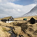 In Viðareiði - Blick auf einige Häuser unweit der Kirche.