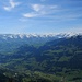 welch ein Ausblick!
hinter der Niesen-Kette sind sogar (undeutlich) Blüemlisalp, Doldenhorn, Balmhorn, Altels und Rinderhorn (v.l.) zu erkennen