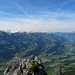 schöner Blick über das Vorgipfelchen ins Simmental und Berner und Freiburger Berge