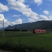 Die Lokalbahn von Oberammergau nach Murnau fährt durch wunderschöne Landschaft. Leider kommen wir von uns aus nur sehr, sehr umständlich mit dem Zug nach Oberammergau.<br /><br />Il treno locale di Oberammergau a Murnau passa per un paesaggio bellissimo. Purtroppo raggiungere Oberammergau da casa nostra in treno è molto molto complicato.