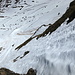 The only way out: Diese steile Schneerinne vermittelt nördlich von P. 2384 einen Abstieg vom Magerrain-Nordgrat nach Osten ins Gebiet Flumserberg