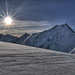 Aletschhorn ist der imposanteste Wegbegleiter. Der Blick geht häufig zurück