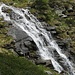 Cascate andando verso il passo
