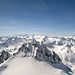 Pizzo Rotondo - Gipfelaussicht West, im Vordergrund Chüebodenhorn 3070m