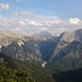 Ammergauer Prominenz vom Lösertalkopf: Kreuzspitze und Geierköpfe, im Hintergrund die Zugspitze
