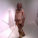 Ötzi - Iceman; Einen Besuch im Ötzi-Museum sollte man sich nicht entgehen lassen. Leider darf man Original-Ötzi nicht fotografieren. Link zu einem [http://www.iceman.it/de/node/73 Hompage Foto] des Archäologie-Museums