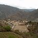 Auf dem Rückweg. Auf der andere Talseite sieht man den Weg nach La Paz den Berg hochkriechen.
