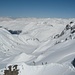 Blick vom Gipfel Richtung Skidepot und Sertigtal