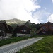 Die Alp Brischeru, das Gärsthorn versteckt sich jetzt auch in den Wolken...