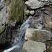 Wieder ein schöner Bach mit Wasserfall /<br />Di nuovo un torrente bello con cascate
