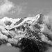 Vom Gipfel aus: Balfrin mit Wolken