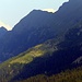 Lontana catturata dallo zoom ul rifugio Alpe Biasgan